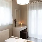 Villavia - Sorocco & Ostria Retreats With Pool Access *