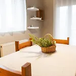 Appartement Villavia - Sorocco & Ostria Retreats With Pool Access *