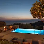 Villavia - Sorocco & Ostria Retreats With Pool Access *