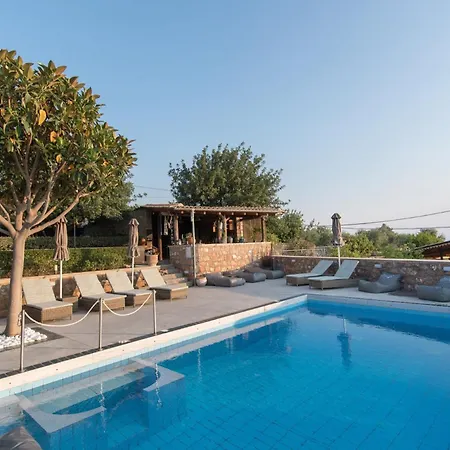 Villavia - Sorocco & Ostria Retreats With Pool Access Apartment